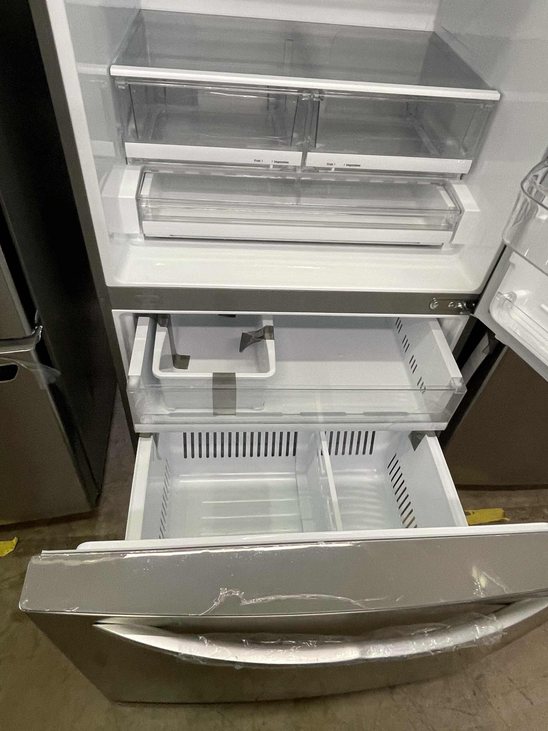 DO NOT Buy - LG 33 inch Wide 26 cu.ft. Bottom Freezer Refrigerator 
