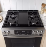 GE GE(R) 30" Slide-In Front-Control Gas Range with Crisp Mode GGS500PVSS (15)
