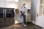 LG LG Styler(R) Smart Wi-Fi Enabled Steam Closet with TrueSteam(R) Technology and Exclusive Moving Hangers S3WFBN (3)