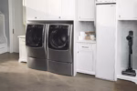LG LG Styler(R) Smart Wi-Fi Enabled Steam Closet with TrueSteam(R) Technology and Exclusive Moving Hangers S3WFBN (4)